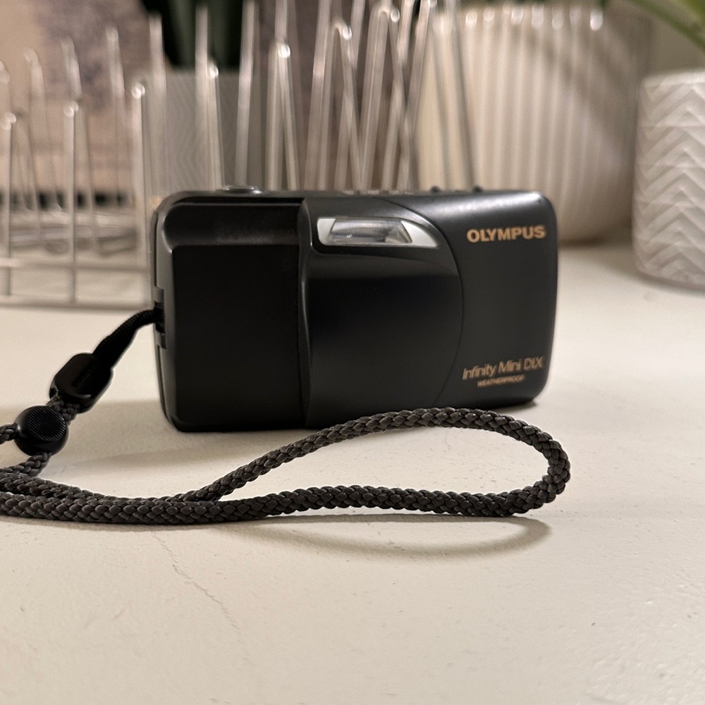 Olympus Infinity Mini DLX Black Camera